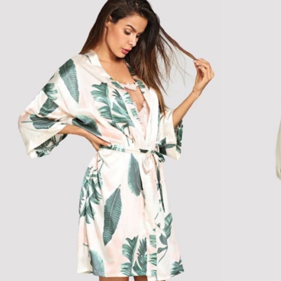 Tropical Palm Robe - Picture 2 of 4